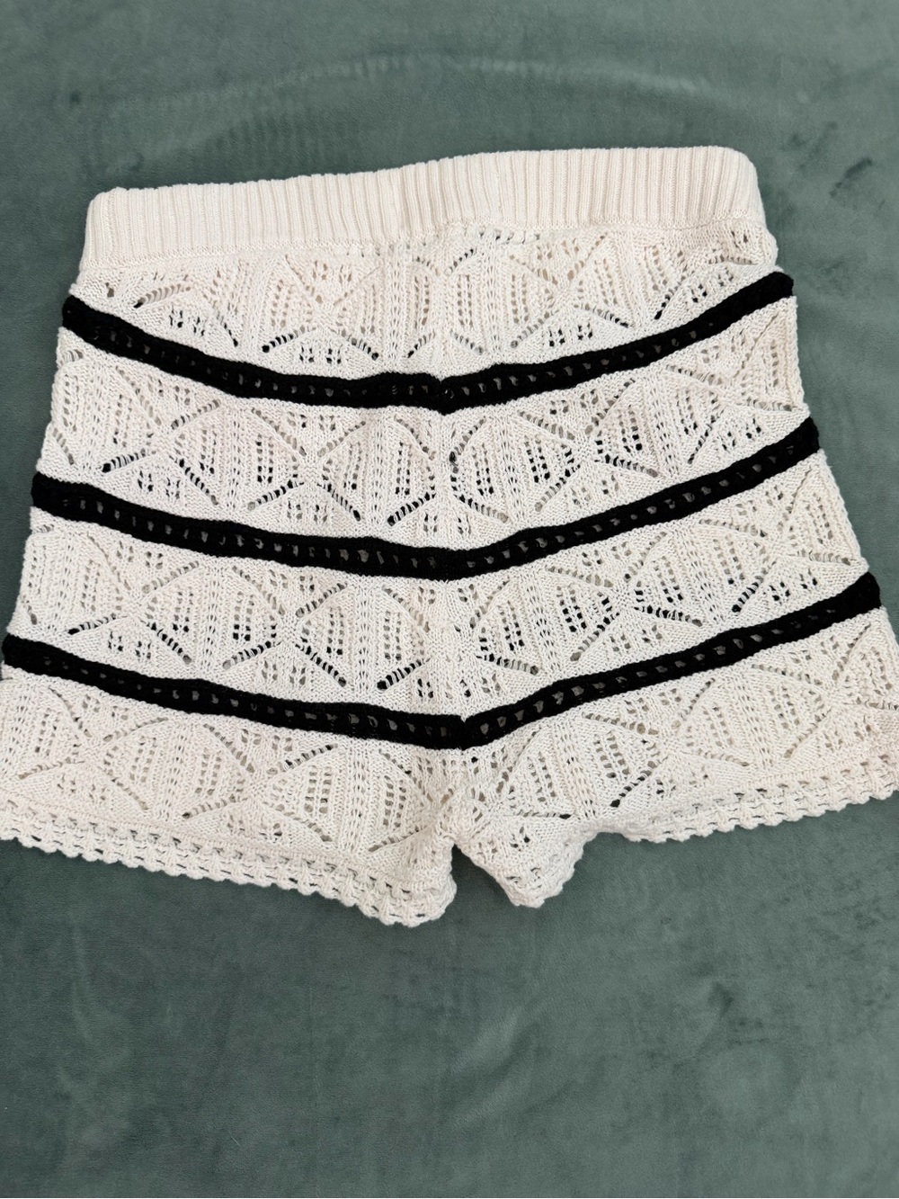 L*Space Crochet Knit Shorts Cover Up White Black Cotton Beach Swim Size Small - Picture 6 of 6